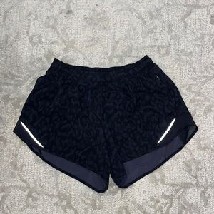 Lululemon Hotty Hot Short 4” Size 8